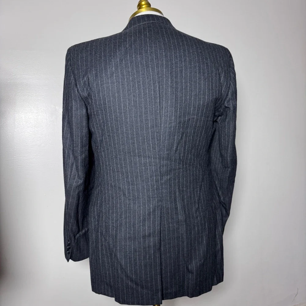 Gentlemen's Wear House 3-Piece Suit Mens 40R W33 Gray Pinstripe Wool USA Made